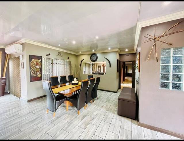 3 BEDROOM HOUSE FOR SALE IN BRACKENHURST